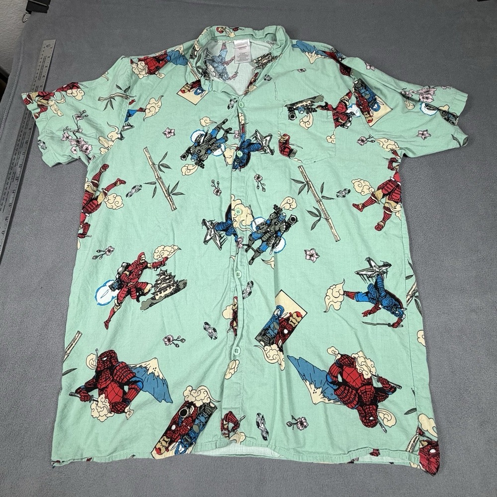 Marvel Avengers Button Up Shirt Mens Large Green Graphic Print Short Sleeve Cott